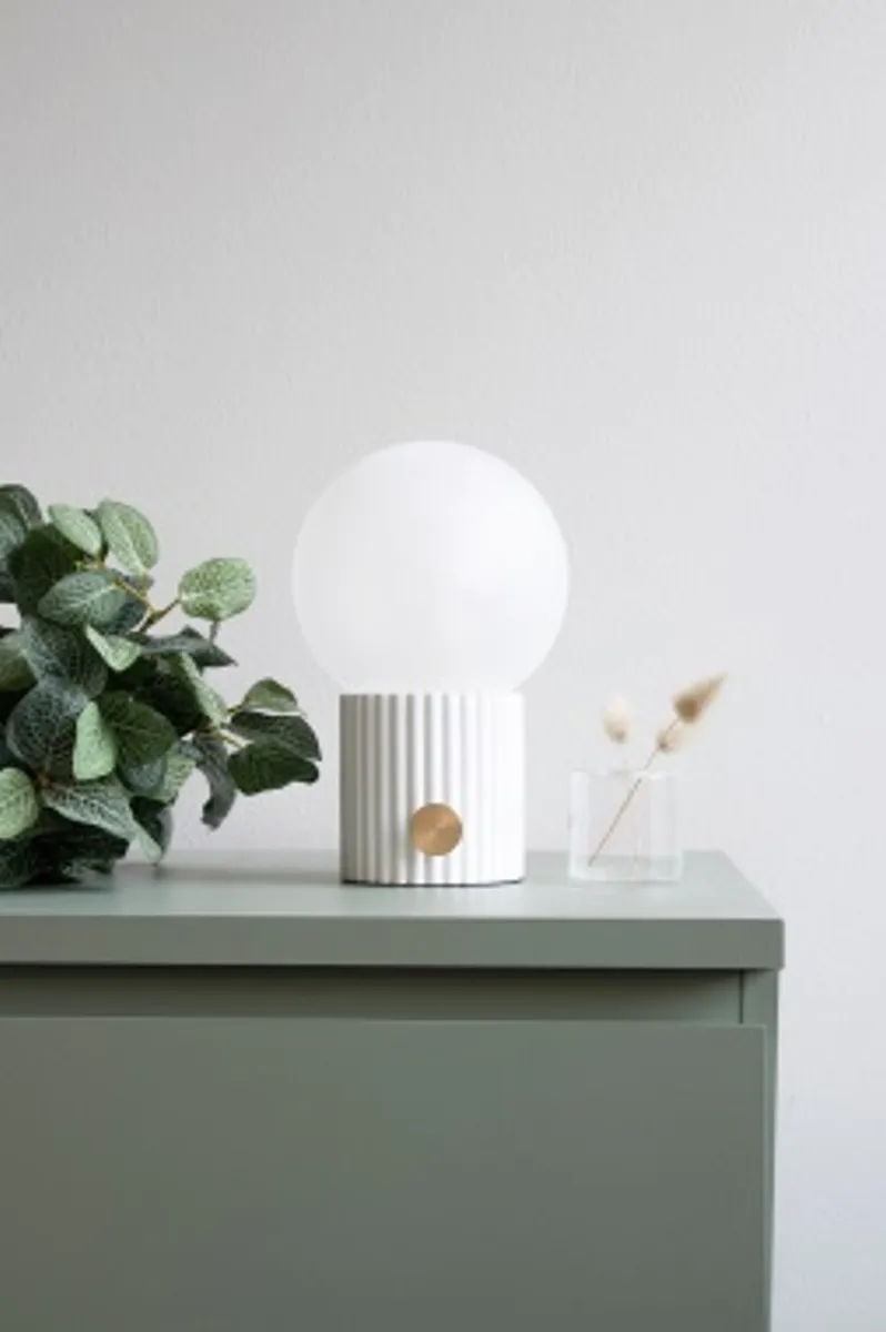 Globen Lighting Hubble 15 Bordlampe, Hvit