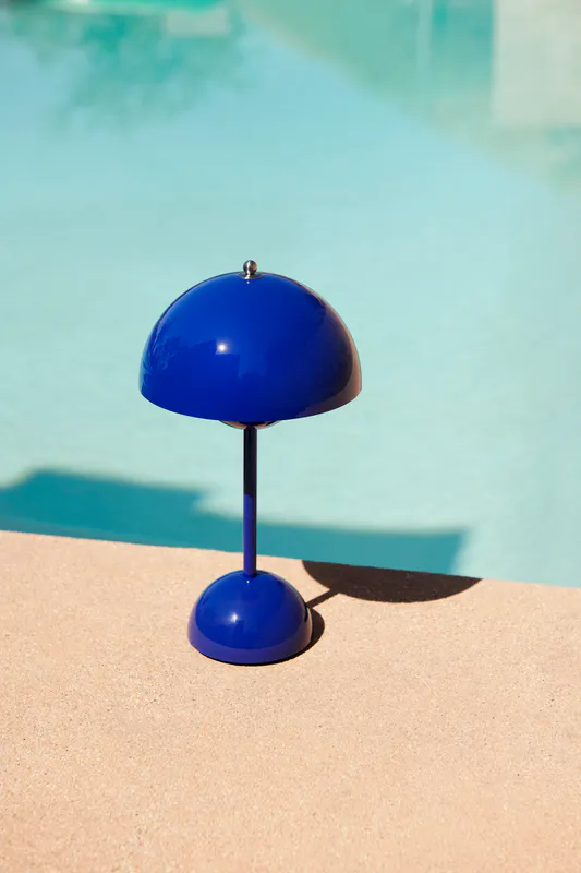 &Tradition Flowerpot VP9 Portabel Bord, Cobalt Blue