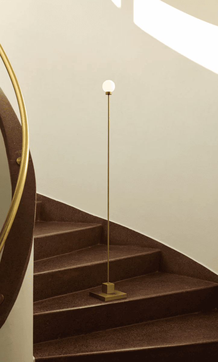 Northern -Snowball oppladbar gulvlampe Brass